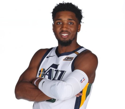 还为队友创 还为队友创